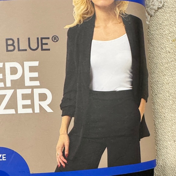 Dakota Blie Black Crepe Blazer size L for work or leisure - Picture 3 of 4